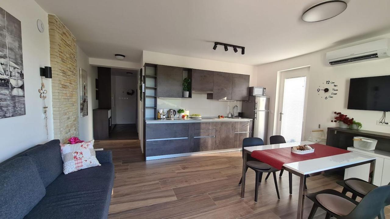 Vila Primorka Apartmani Oleander Šilo Buitenkant foto