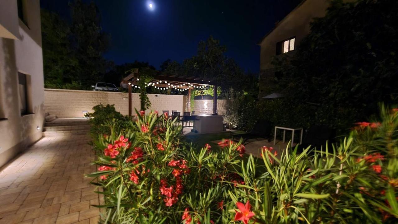 Vila Primorka Apartmani Oleander Šilo Buitenkant foto