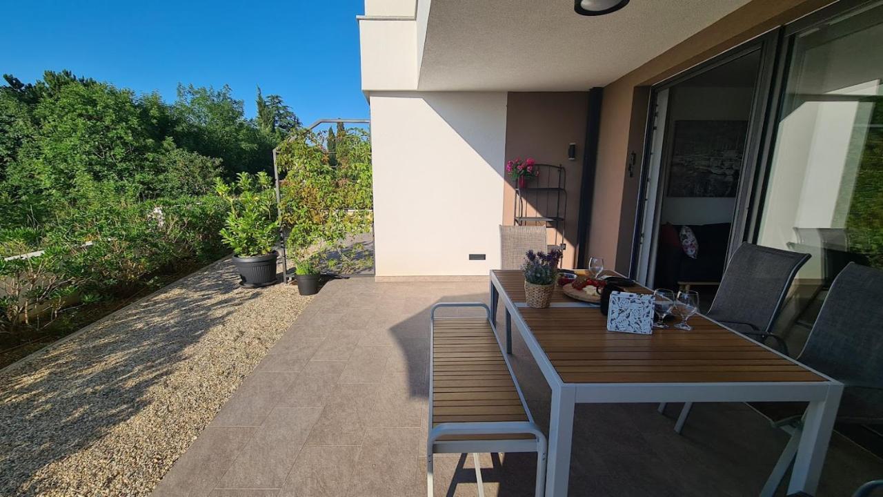 Vila Primorka Apartmani Oleander Šilo Buitenkant foto
