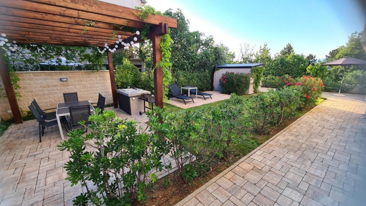Vila Primorka Apartmani Oleander Šilo Buitenkant foto