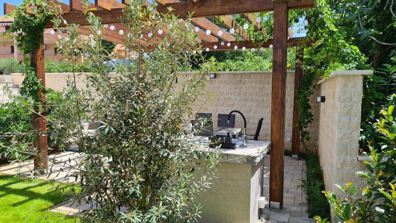 Vila Primorka Apartmani Oleander Šilo Buitenkant foto